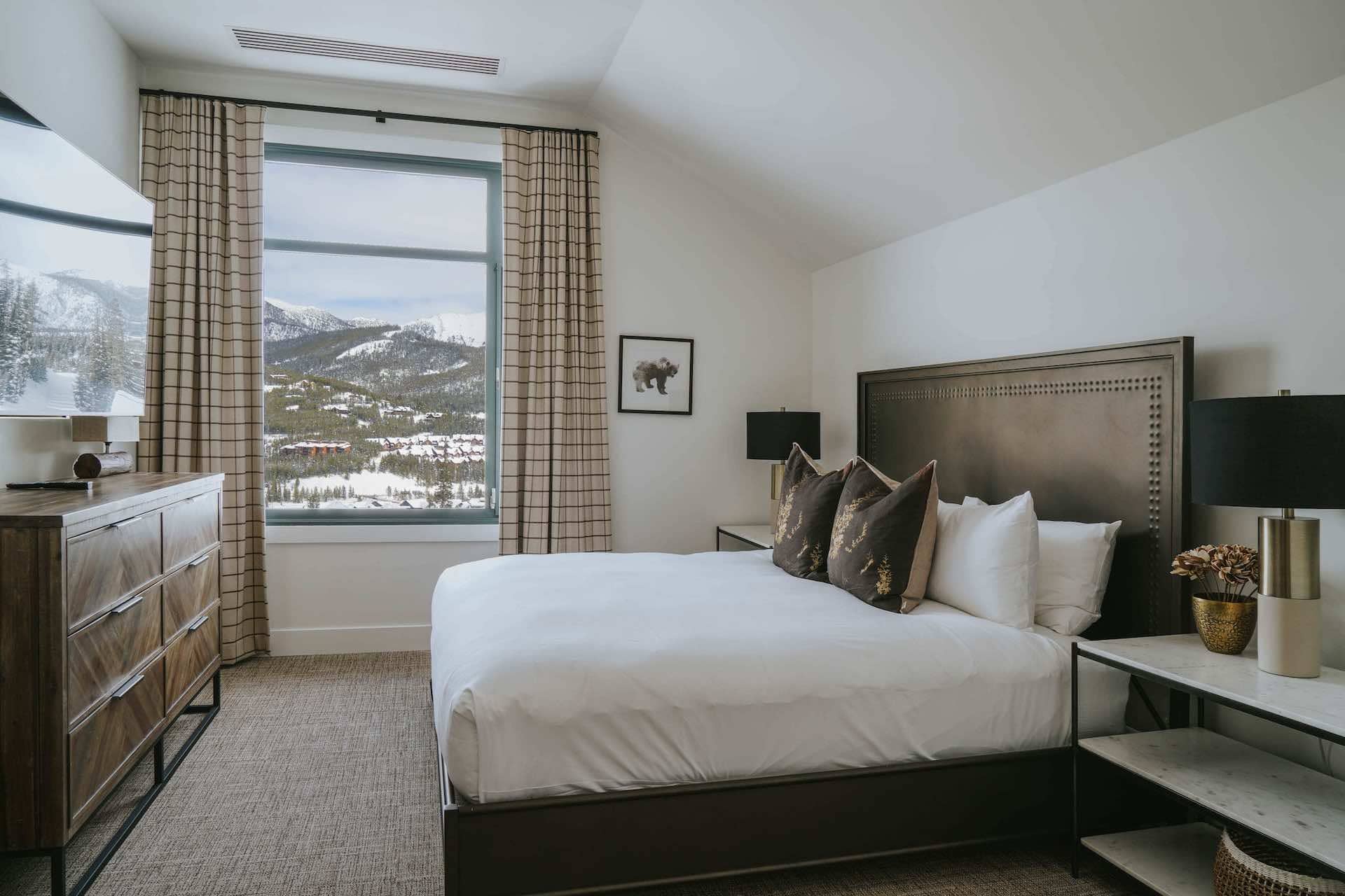 Summit Penthouse 1001 Bedroom